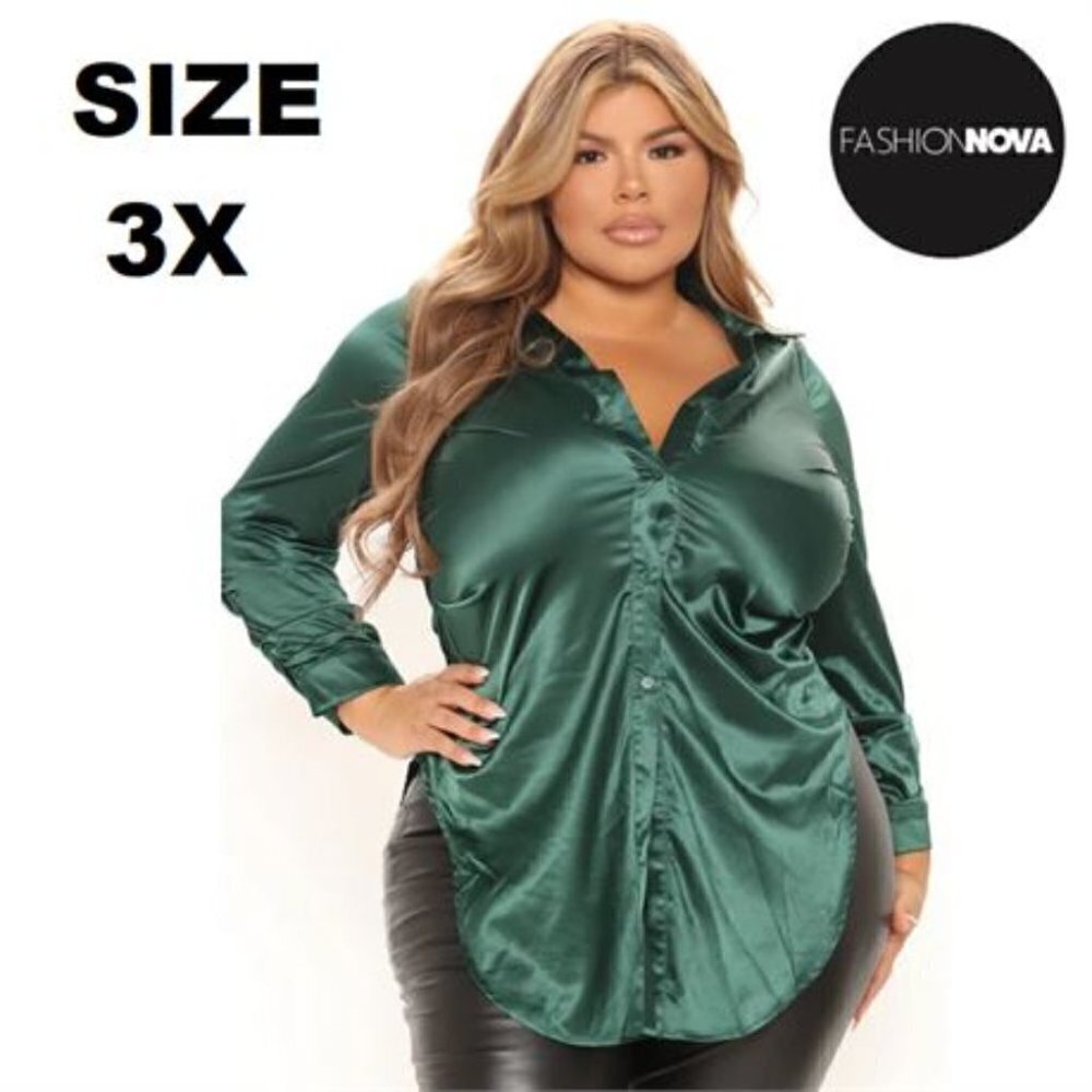 Fashion Nova, Women’s Run This Show Collared Satin Shirt -Hunter Green. Size:3X.